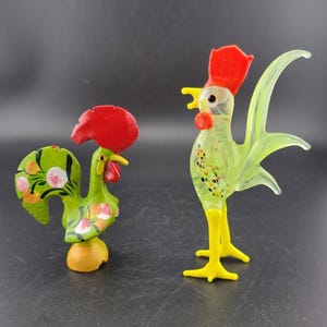 2 little Colorful roosters, Blown glass rooster, wood roosters, rooster figurine, rooster, green rooster, colorful rooster