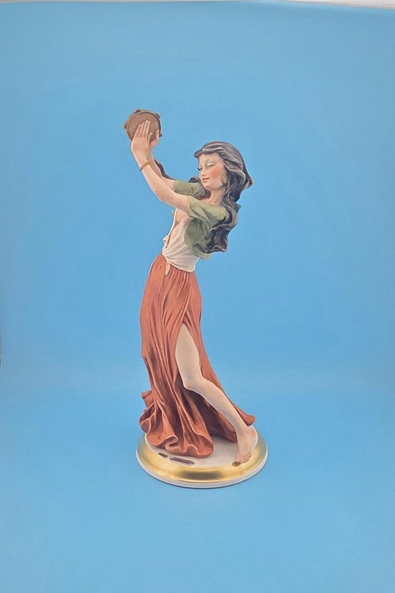 Giuseppe Armani Gypsy Dancer Capodimonte Figurine 14