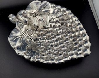 Vintage Wilton pewter grape dish, Wilton pewter grape dish, Wilton pewter,  pewter,  pewter grape dish, grape dish, vintage Wilton pewter