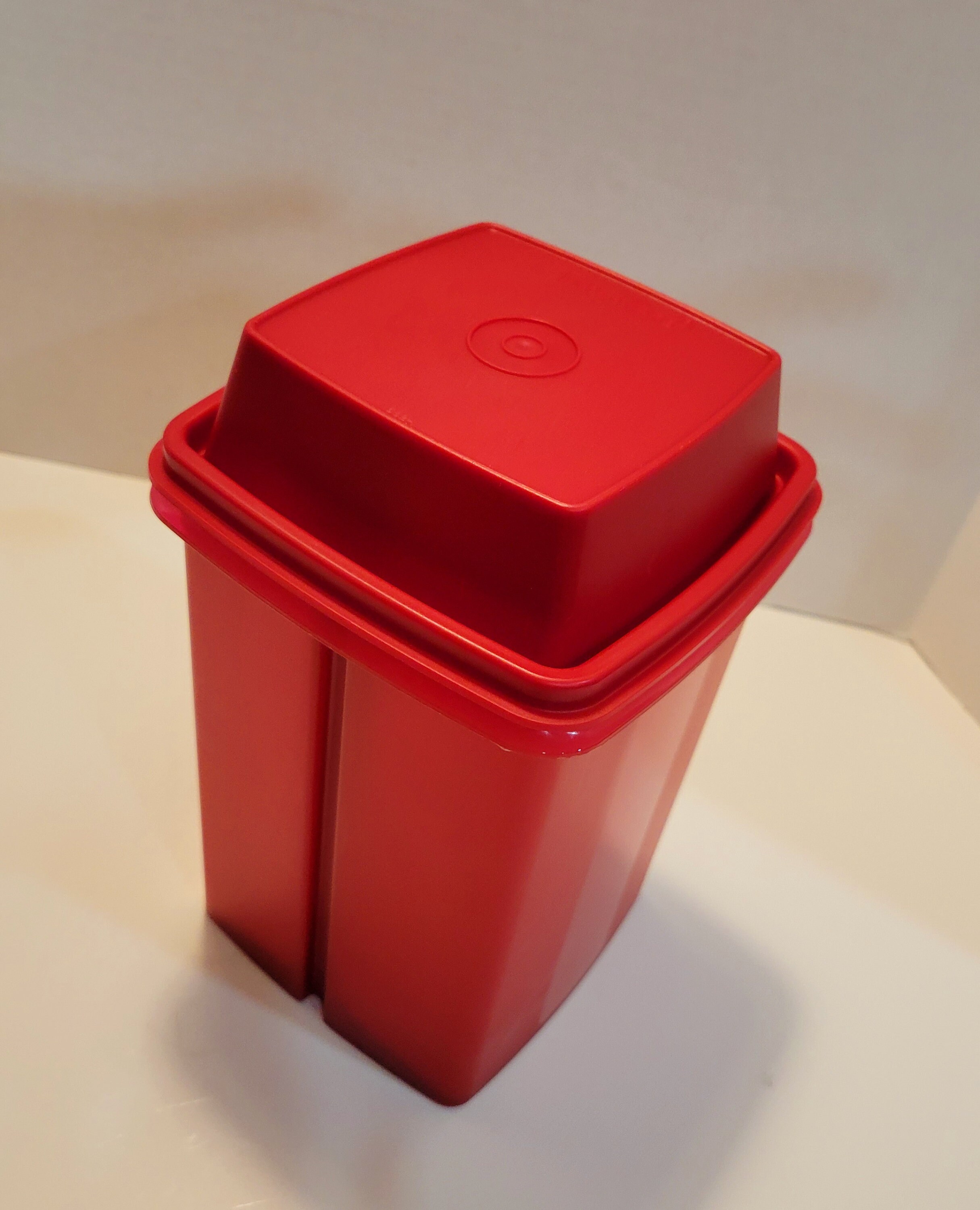 Tupperware Large Square 2 Quart Pick a Deli Container in Red