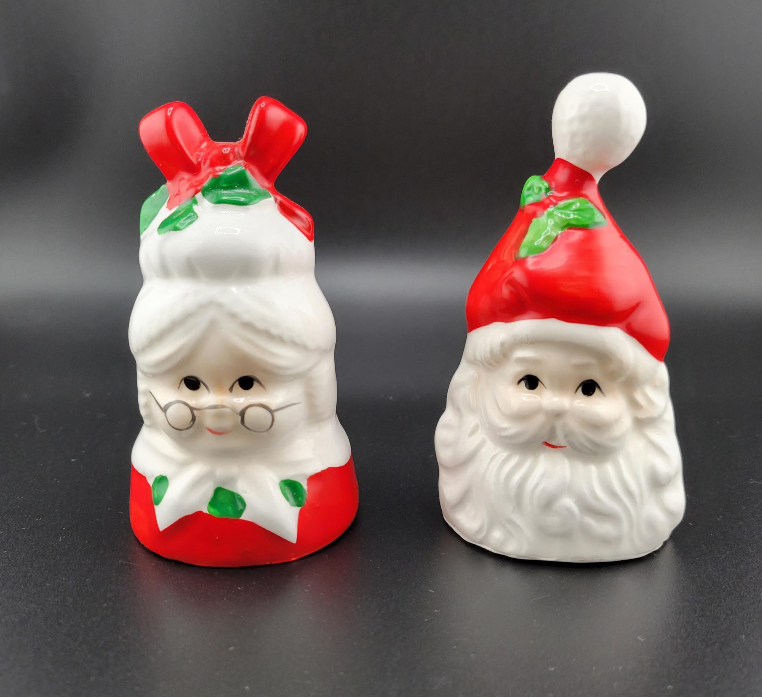 Saliera E Pepiera Magnetiche In Ceramica, Babbo Natale E Mrs Claus Che Si Abbracciano, Altezza 8,9 Cm, Regalo Natalizio