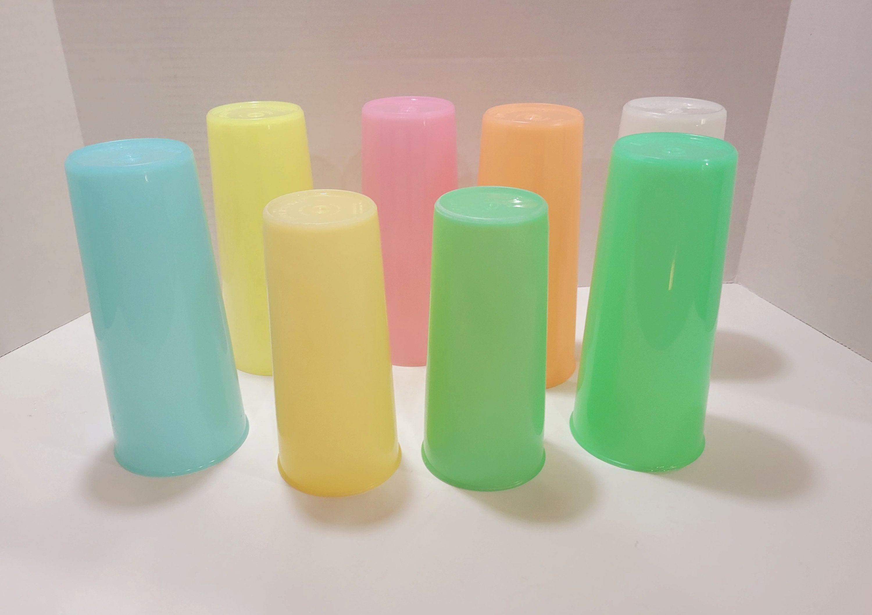 6 Vintage Pastel Colored Tupperware Small Beakers with Lids from the  Millionaire Line, Six Retro Colorful Drinks Tumblers made in France