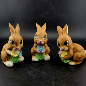 Enesco Big Eyed Brown Easter Bunny figurines from the 1970s, bunnies, cute bunny rabbit figurines, bunnies with flowers, spring decor