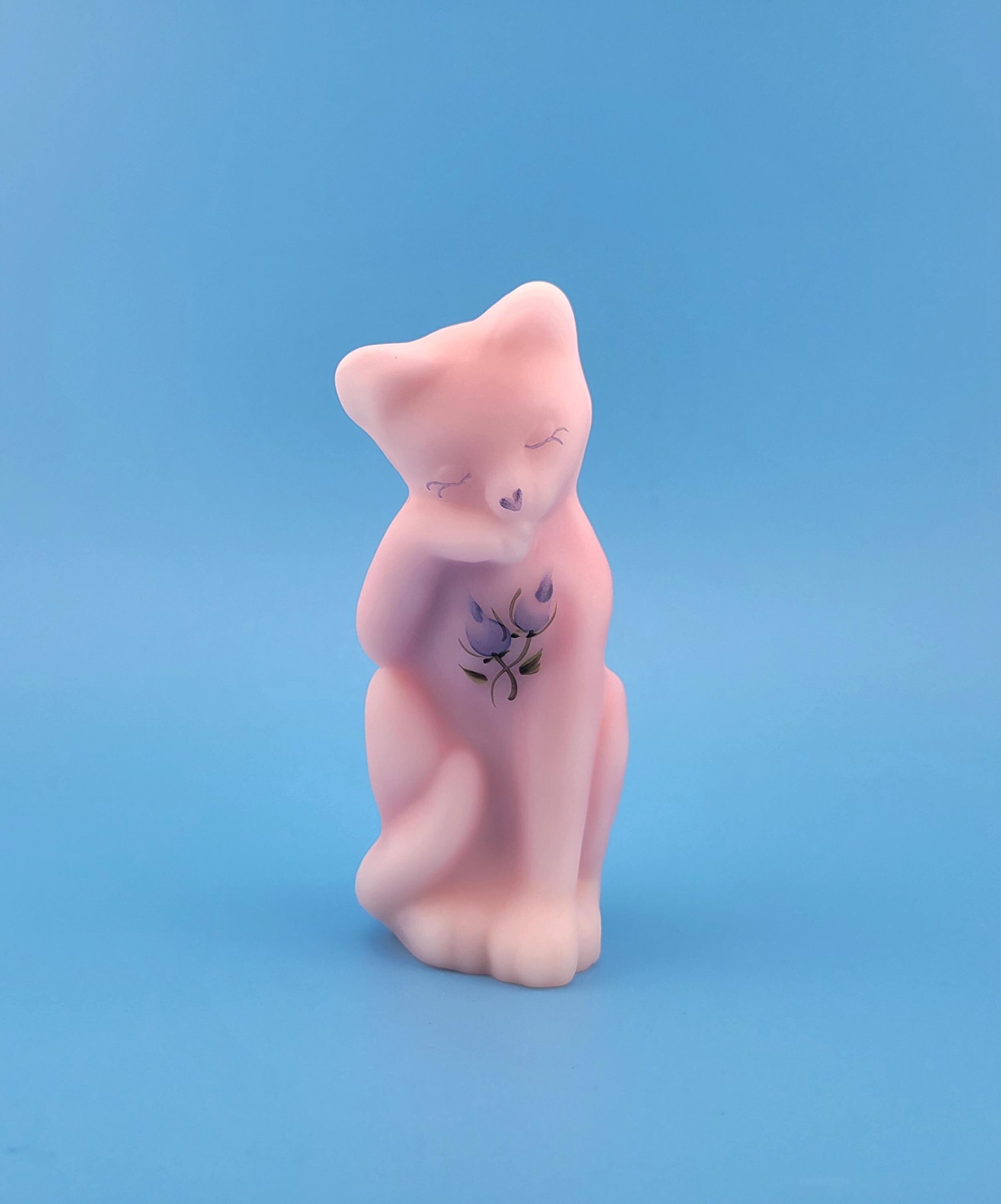 Fenton Pink Rosalene Satin Grooming Cat, Hand Painted Fenton