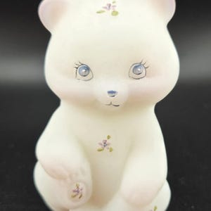 Fenton bear, hand painted Fenton bear,  white Fenton cat figurine,  Fenton rose painted cat, vintage Fenton cat figurines, cat figurine, cat