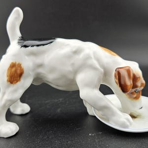 Royal Doulton Porcelain Dog Jack Russell Terrier Eating From Dish - HN 1158 Read