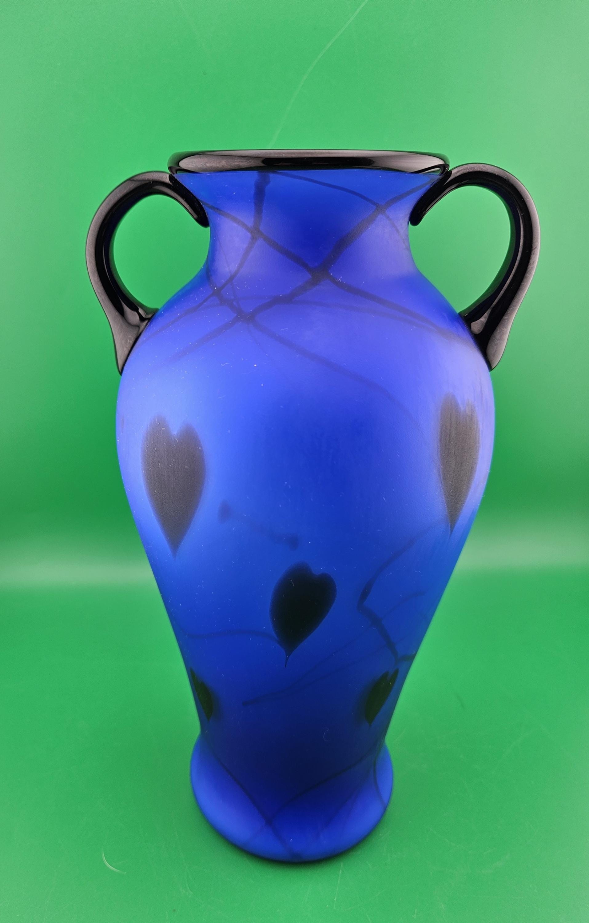Fenton 2005 Platinum Collection ~braveheart~hanging Hearts Pattern