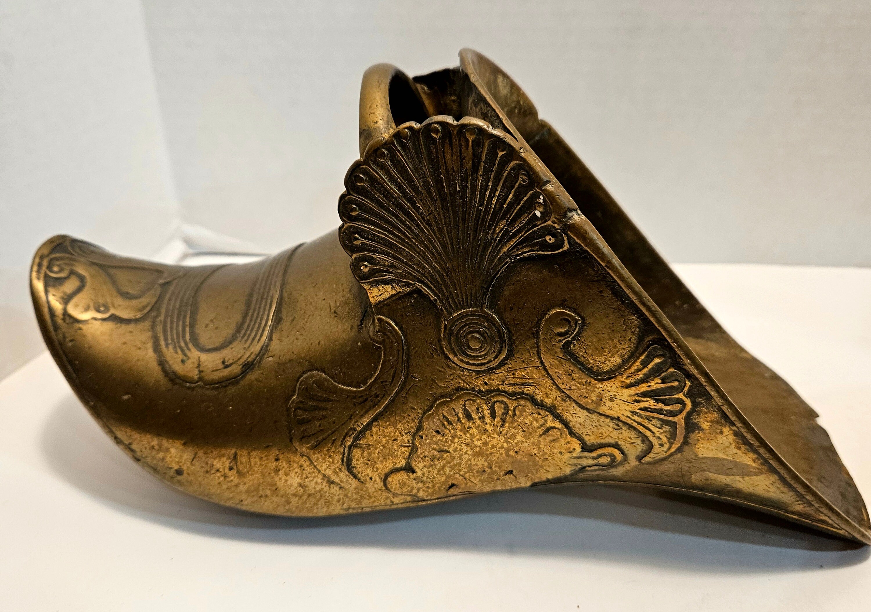Paire d'étriers en laiton. - Lot 299