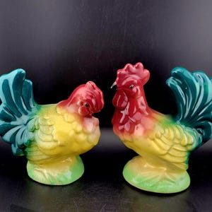 Vintage Rooster and hen figurines, Rooster figurine, farmhouse kitchen, Rooster and hen figurines, vintage pottery rooster and hen, chicken