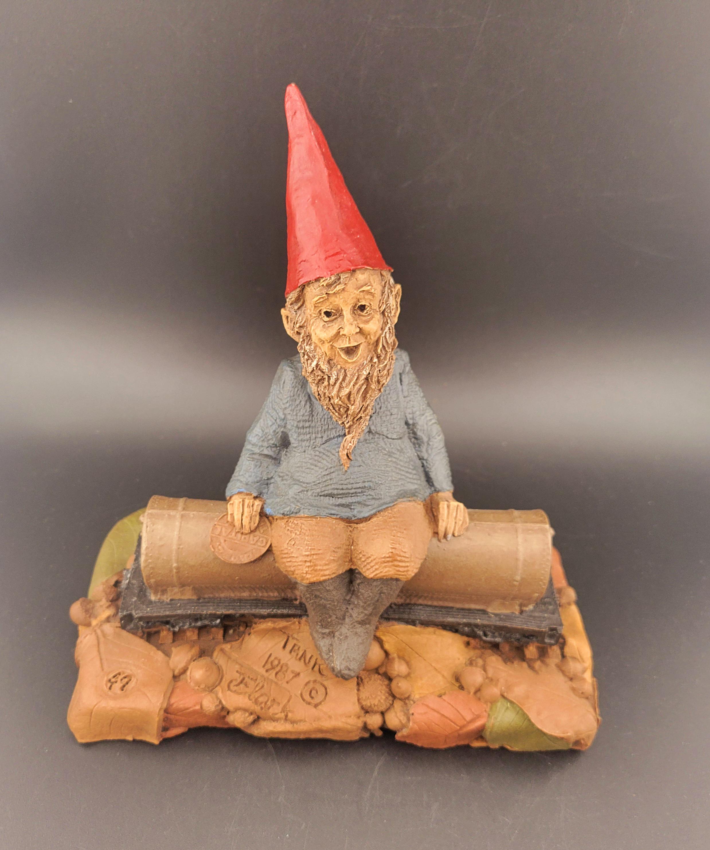 Tank Gnome, Tom Clark Gnomes, Hoagie Tank Gnome, carved Gnome,  collectible Gnomes,  Gnomes, Tank Gnome,  Tom Clark Gnomes, Gnomes, Gnome