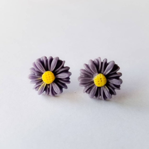 Dark Purple Daisy Earrings Cute Flower Earrings Purple Flower Earrings Stud Earrings