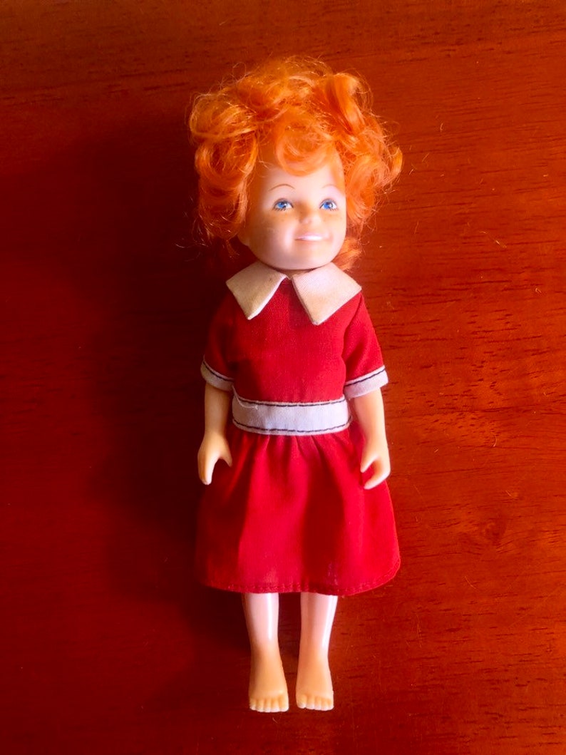 1982 knickerbocker annie doll