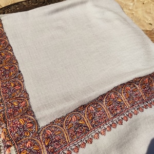 Semi pashmina border embroidery shawl, Kashmiri dordar shawl, sozni four sided shawl, luxury shawl, needle broad border shawl, 114*228 cms