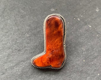 Orange Spiny Oyster Cowboy Hat Brooch Pin