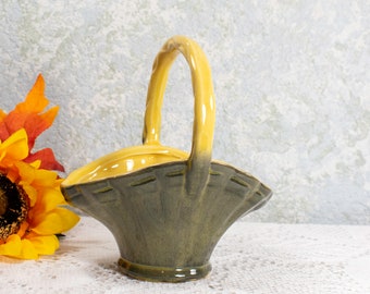 Shawnee USA 640 Green And Yellow Ceramic Basket. Beautiful Basket For your spring décor Use As A Planter, Vase Or Hold Candy, Jewelry Etc.