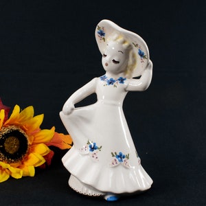 Deelee Art Pottery Annabelle Girl Figure Flower Bud Vase. Adorable