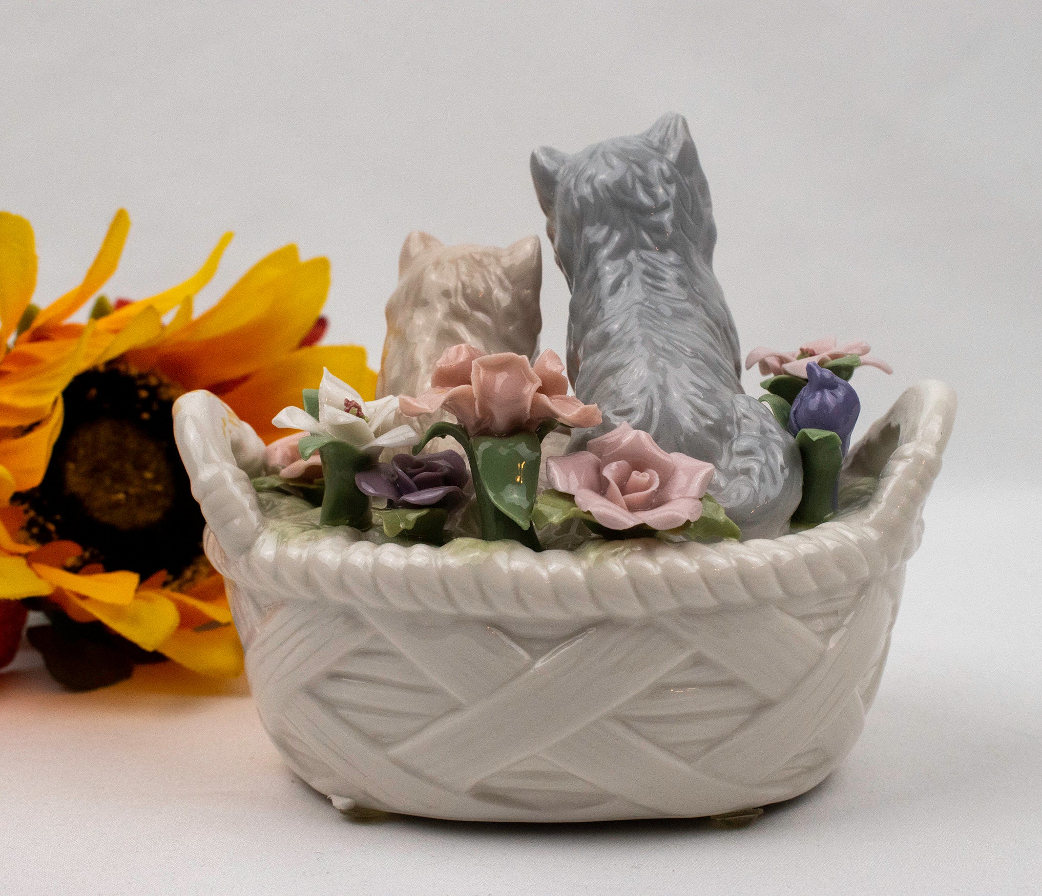 Anna Rosa Collection Cats in A Basket Music Box in Original Box San ...