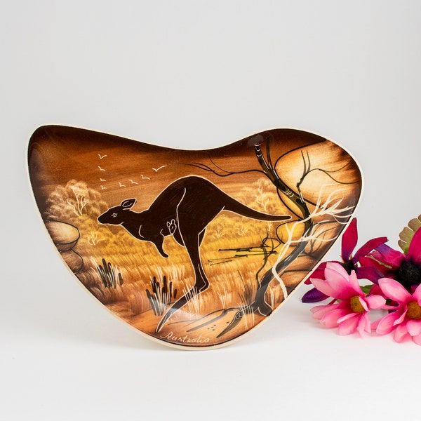 Kangaroo Australian Boomerang plate,Little Sidney Pottery,vintage souvenir plate,Home decor, Travel decor