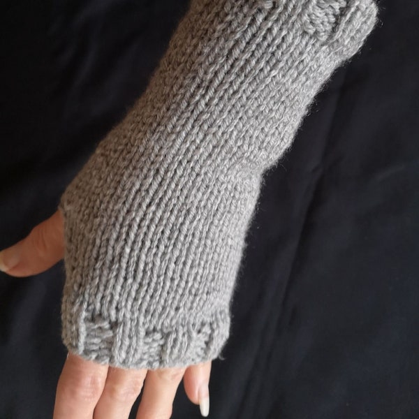 Unisex HandKnit Fingerless Texting Gloves Mittens Arm Warmer Glovelets Light Grey Heather Men Women