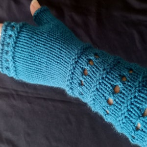 Botany Teal Blue Hand Knit Fingerless Texting/Writing Gloves Mittens Armwarmer
