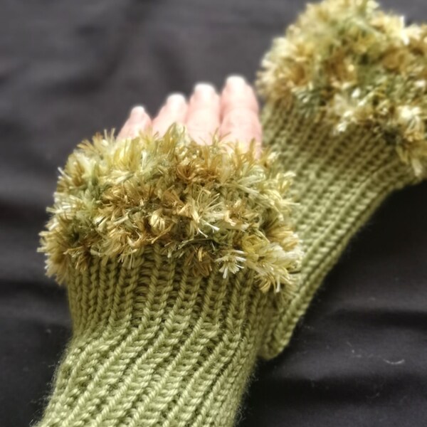 Handmade Fuzzy Fluffy Knit Fingerless Texting Gloves Mittens Arm Warmers Glovelets Green Fern