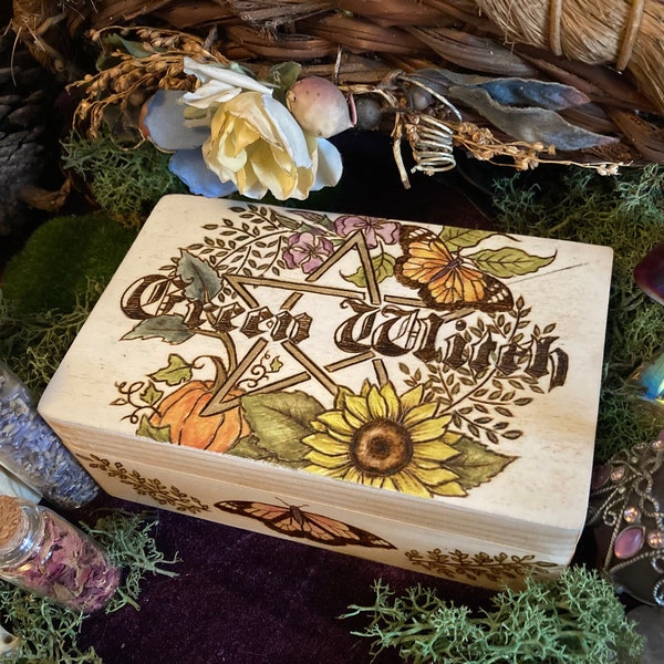 Green witch rolling box, rolling box, stash box, green witch, handmade box, roll box, witchcraft, green witch box