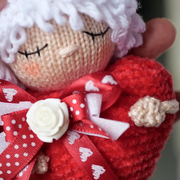 Modèle tutoriel tricot, Mini Doll Saint Valentin