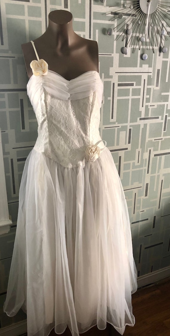 VINTAGE 1950’s Wedding Dress ~ Good Condition!