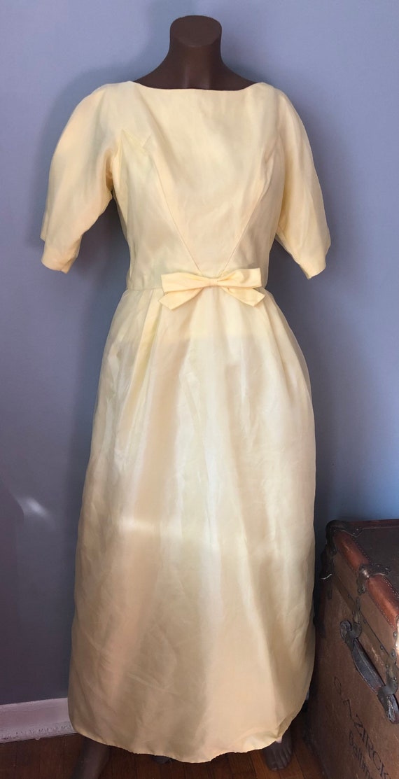 Lovely Vintage 1950s Yellow Gown