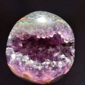 Uruguayan Amethyst Quartz Crystal Open Smile Geode Sphere. 237g