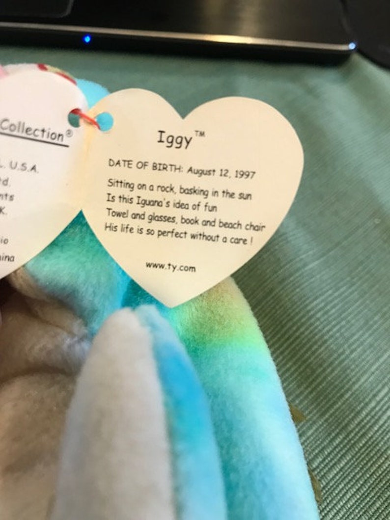 Original Ty Beanie Baby Iggy W/ Tag ERRORS 1997 Retired. Style 04038
