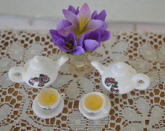 1:6 Doll/Dollhouse Teapot w/ flower design & matching cup-saucer filled w/ "tea'.  Doll teapot Dollhouse teapot