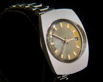 1960s Sekonda "Ladies 22 Jewel" Ladies Bracelet Watch, Dainty Silver Mid Century Modern Soviet Jewelry for Ladies, Made in USSR