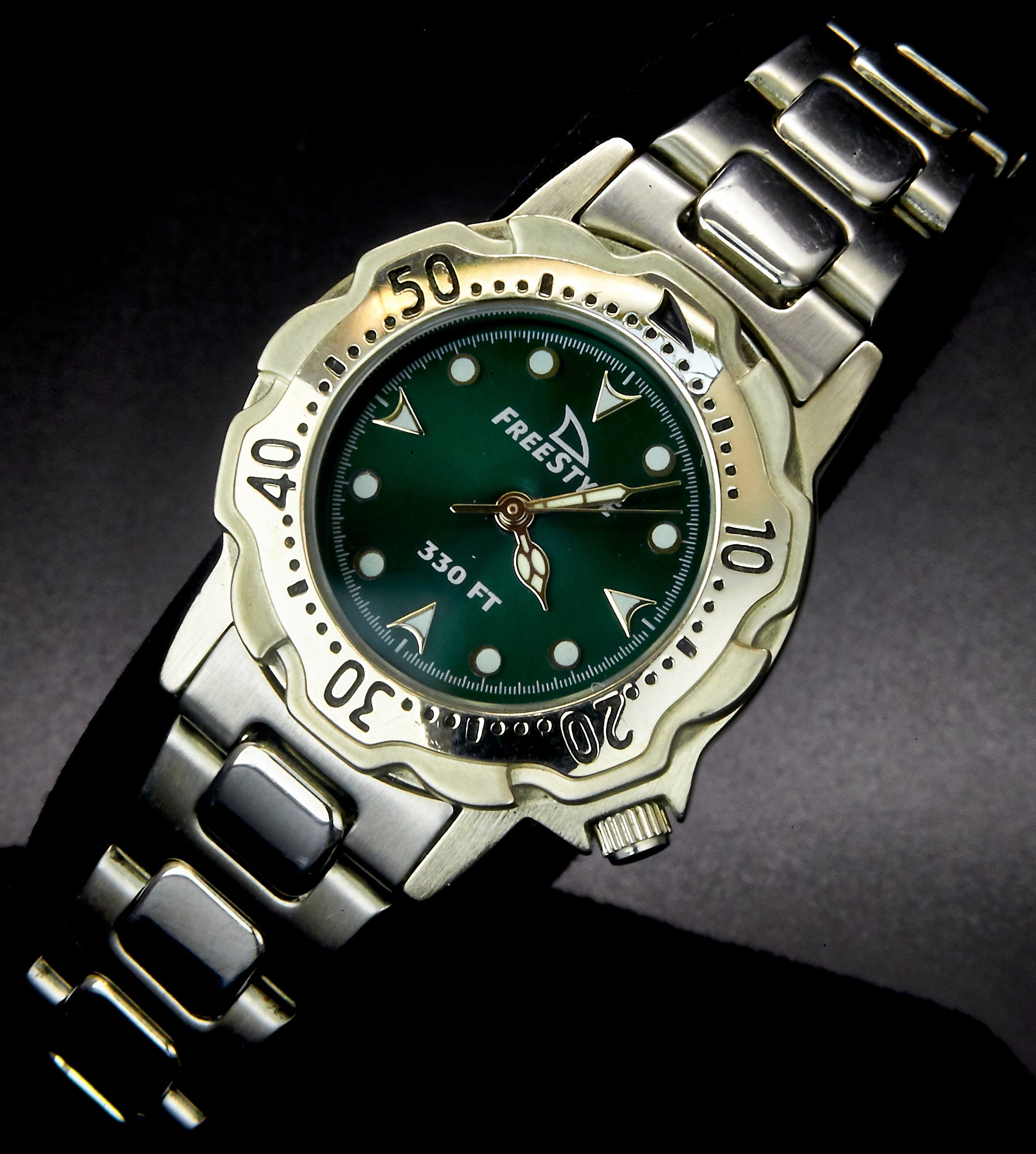 Ladies Freestyle Shark Stainless Steel Dive Watch • Round Green Dial