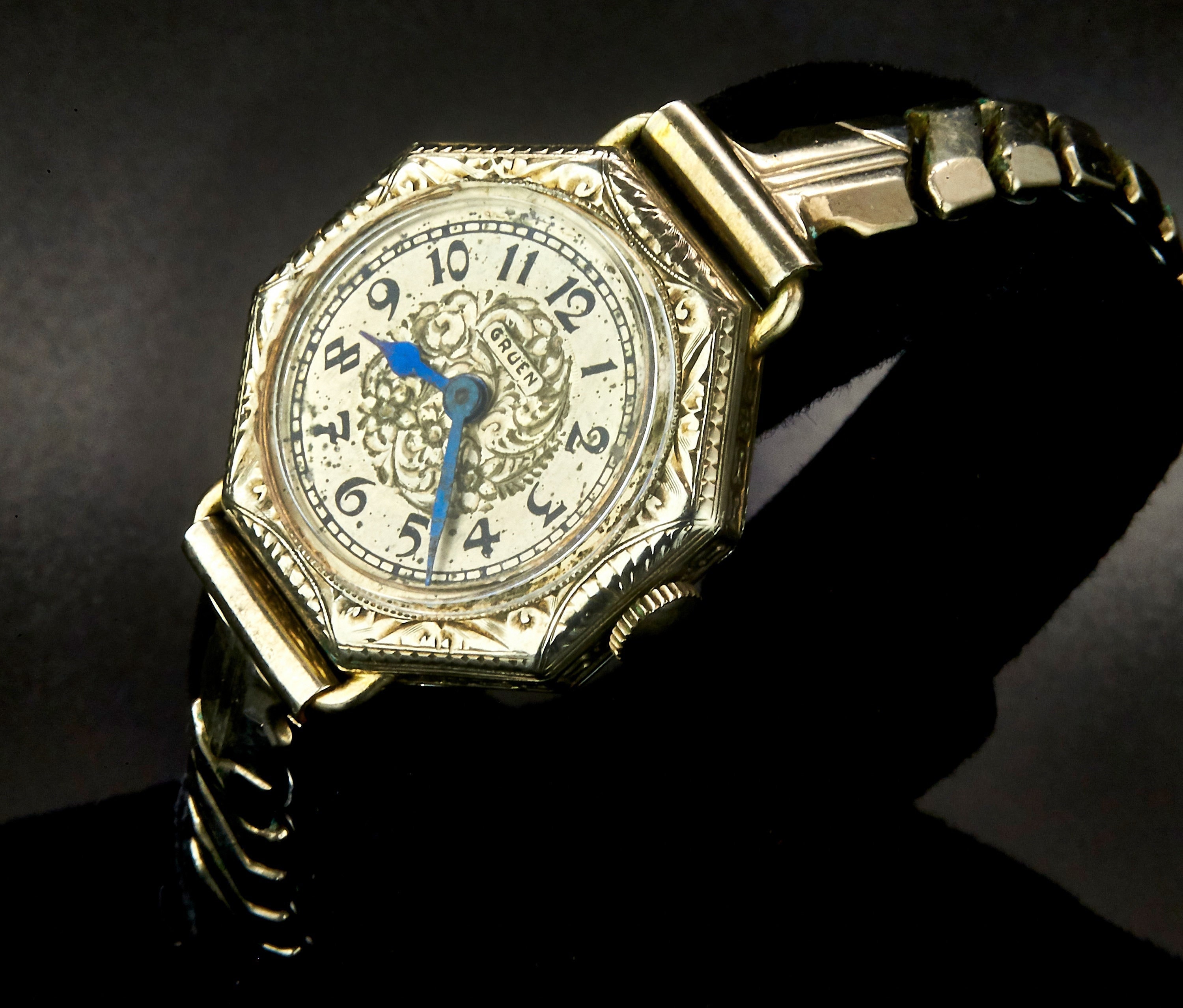 Vintage Accessories | Vintage Stardust Casino Watch | Color: Black/Gold | Size: Os | Pm-23855809's Closet