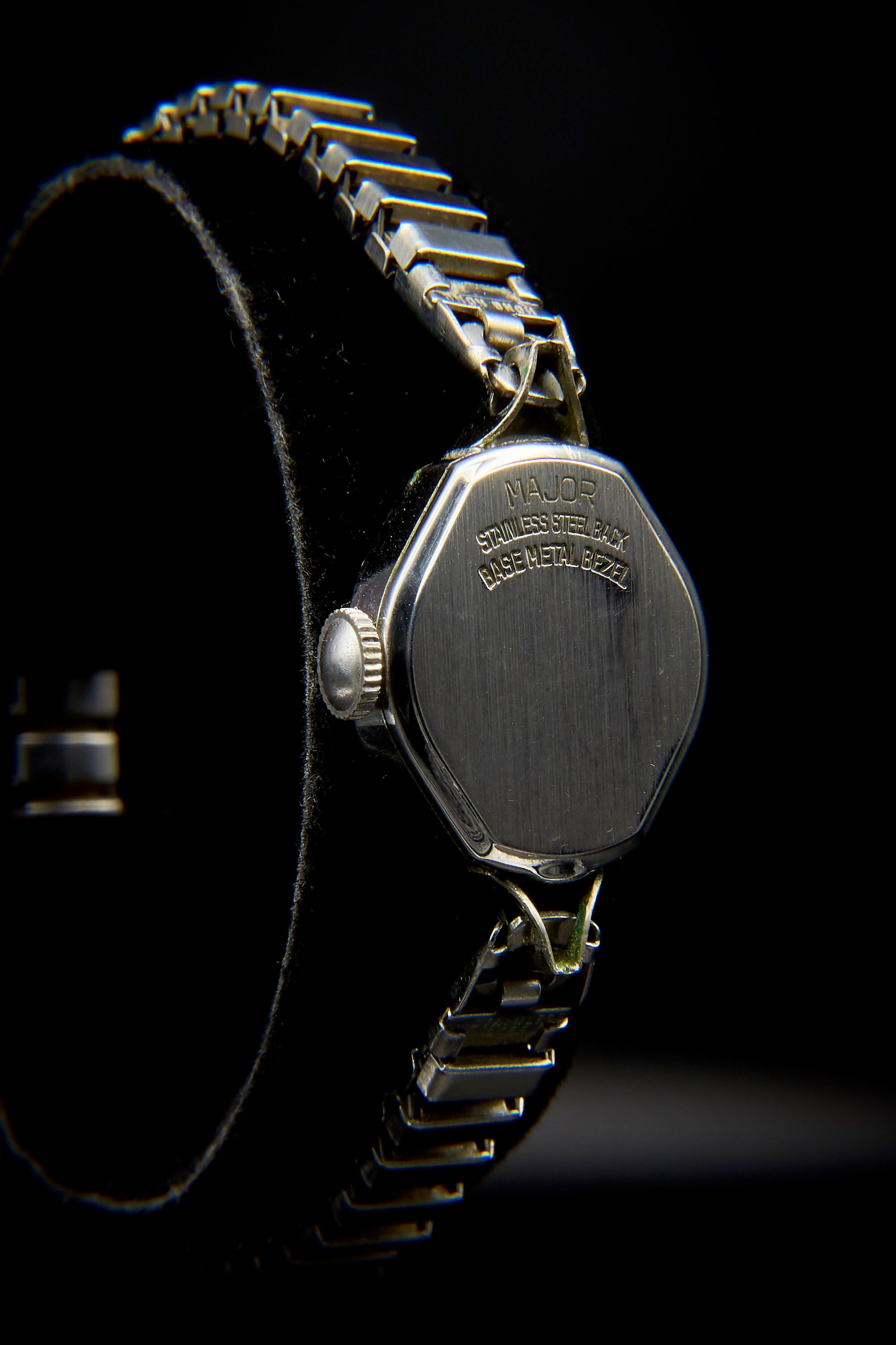 hamilton vantage watch