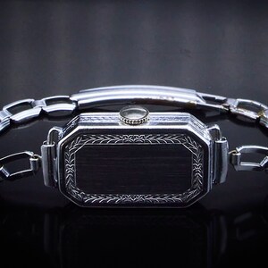 Art Deco 1929 Bulova "Bernice" Rectangular Watch, Engraved Detailing, 14k White Gold Plate Watch, Vintage Chain Link Style Bracelet image 6