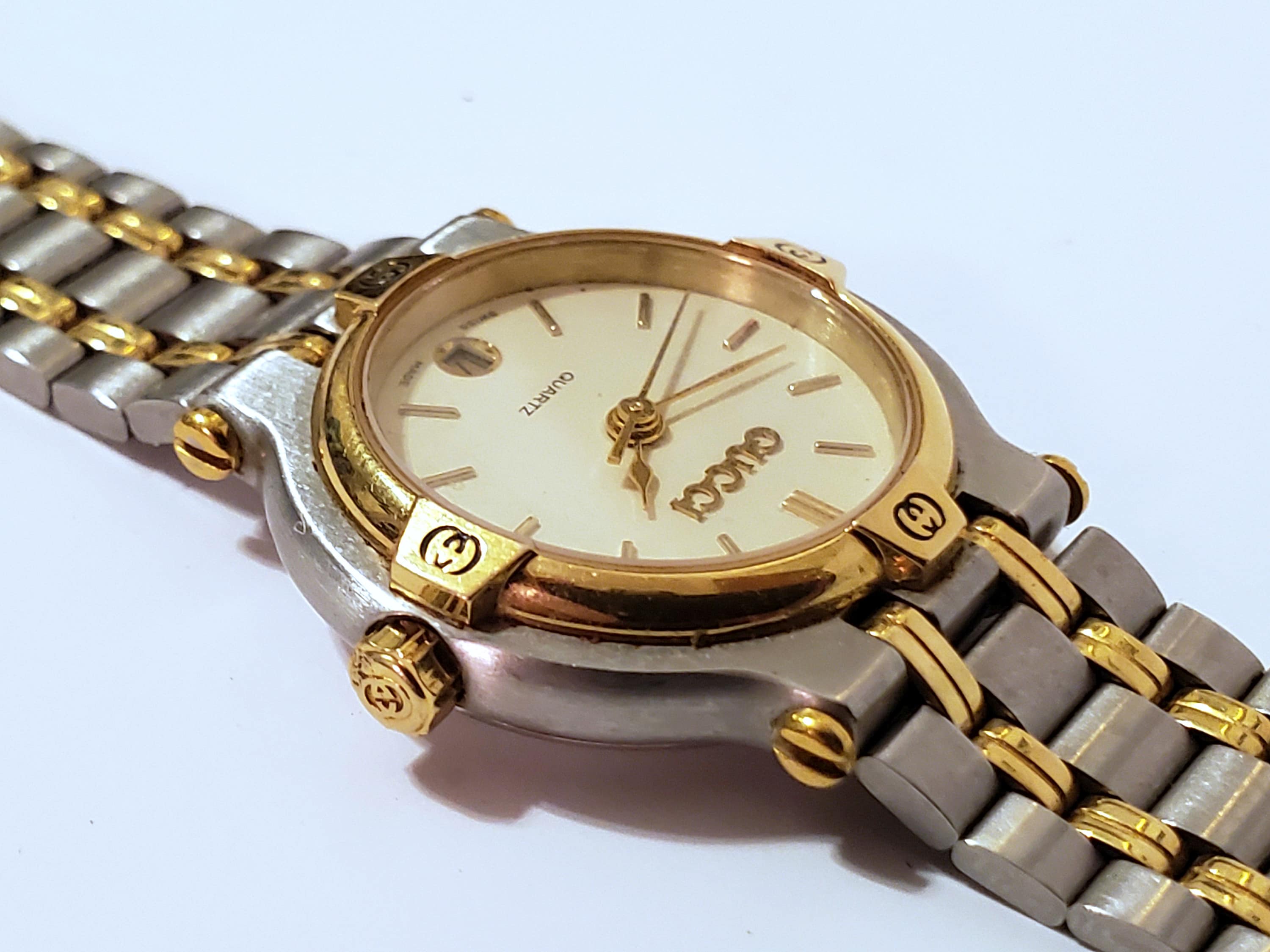 CLASSIC Elegance! Ladies Gucci 9000L watch stainless steel yellow