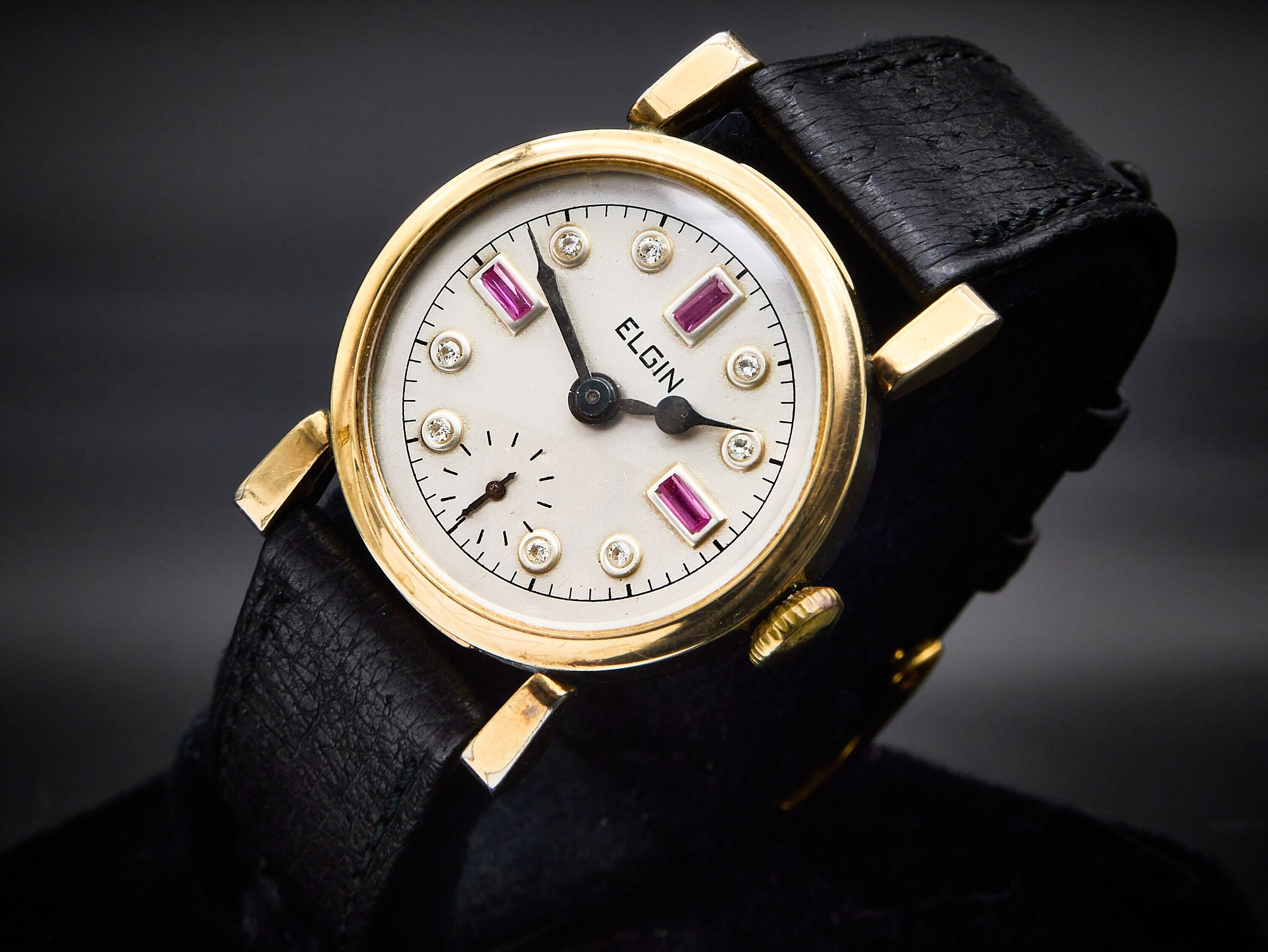 STUNNING 1933 Elgin Mechanical Ladies Watch Ruby Gemstone Watch