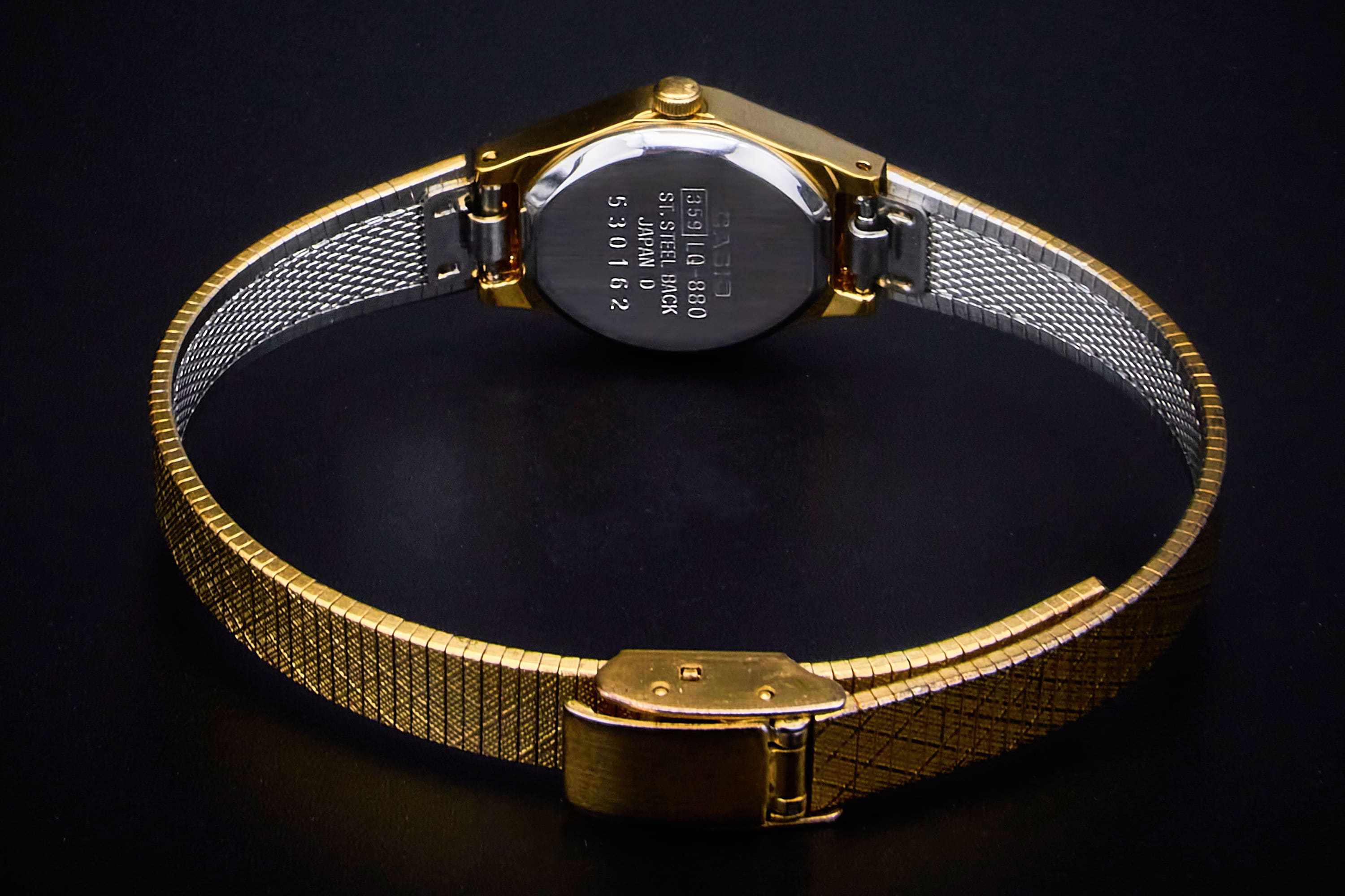 1995 Casio LQ-880 Gold Quartz Ladies Watch • 90s Vintage 1995 Casio LQ-880 Gold Quartz Ladies Watch • 90s Vintage