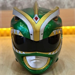 Green ranger bat in the sun helmet