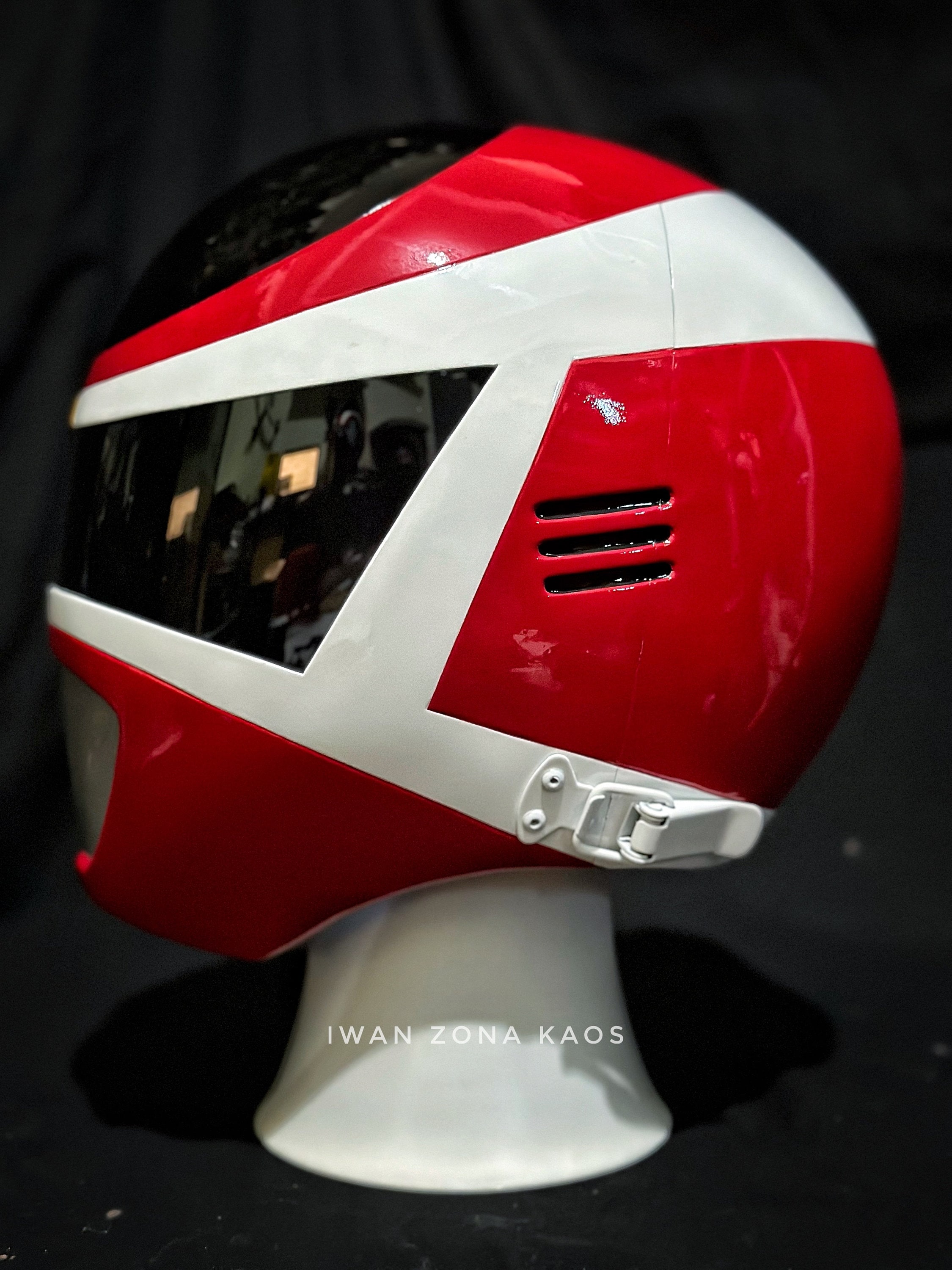 J*T様 RED ホワイト スノーボードヘルメット 赤いスペースレンジャーヘルメット / 電磁戦隊メガレンジャー
