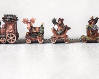 New Vintage Old Stock  Whimsical Lodge Resin Moose Bear Train Figure