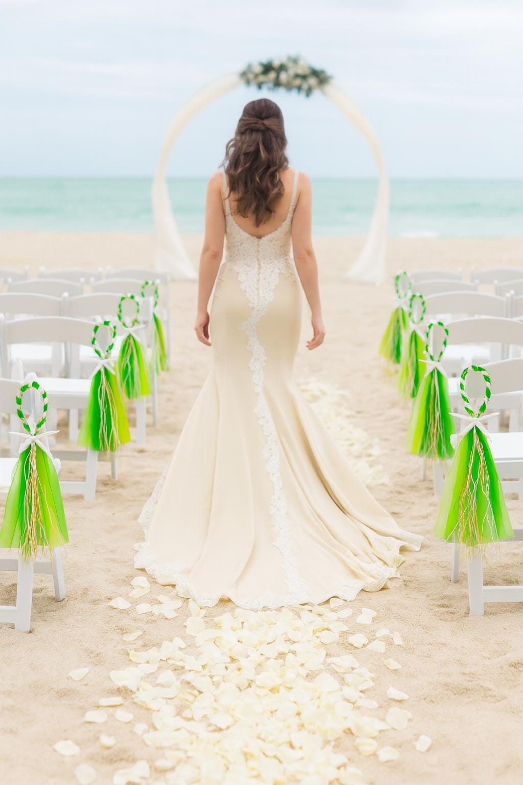 Decoración de sillas de rafia para bodas en la playa, decoración colgante  para pasillos, acentos costeros para pasarelas, decoración para ceremonias  de compromiso, bodas con temática costera. - Etsy México, image size:1024x1536