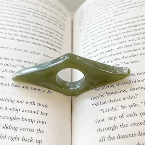 PAGE HOLDERS for books, Jade, Rose Quartz, RESIN Thumb Page Holder, Page Spreader Separator, Reading Holder, Reader Gift For Her