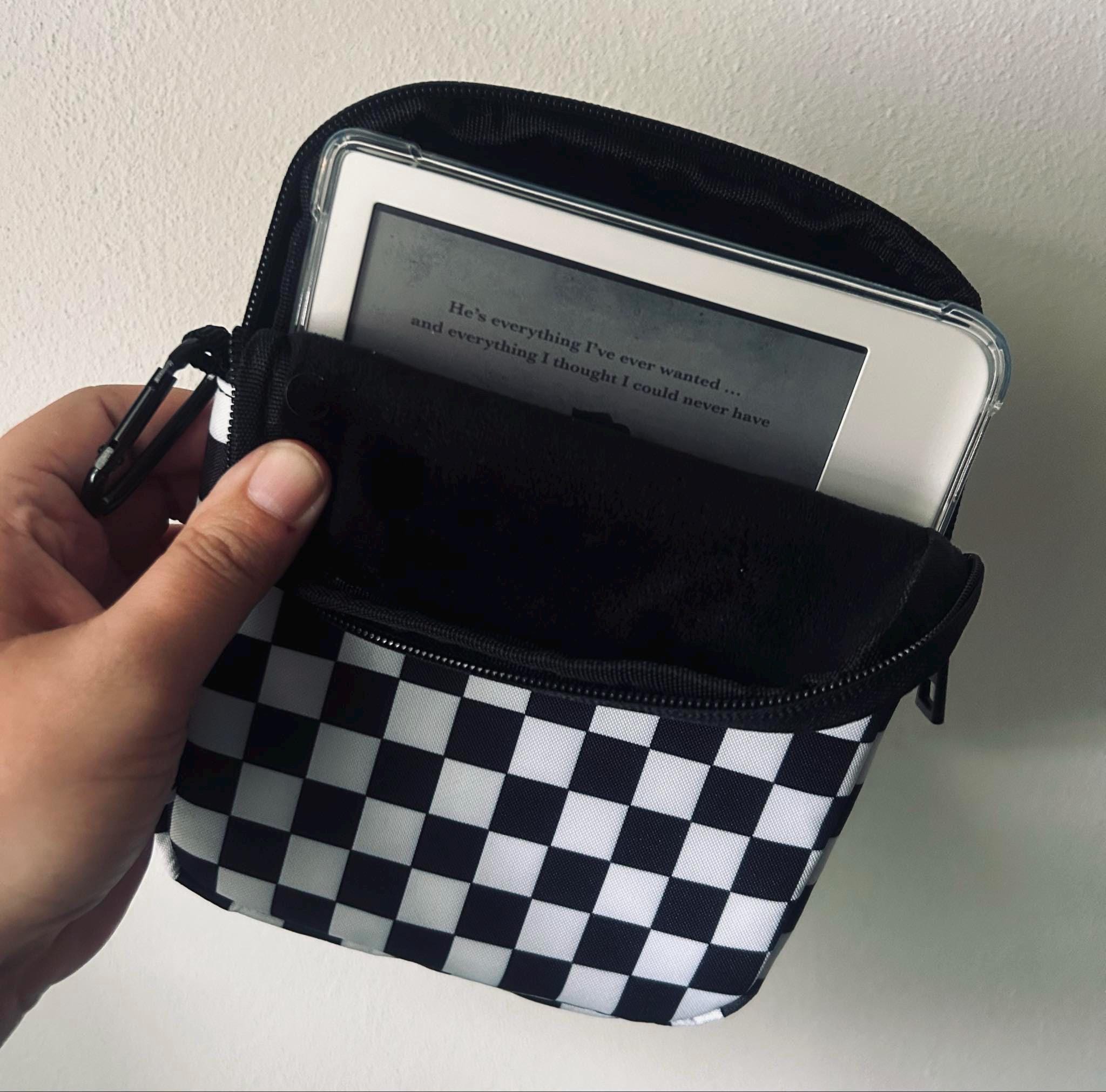 KINDLE Sleeve with Zipper and front pocket, Oasis, Paperwhite, Basic, Kindle Bag, Cover bookish for book lovers gift Kindle Girlies e-reader