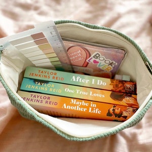 Pochette pour livres avec fermeture éclair pour livres Couverture de pochette en velours côtelé minimaliste Expédition rapide gratuite éligible, pochette livresque pour les amateurs de livres