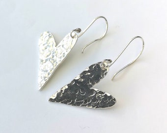 Beautiful textured silver heart earrings.