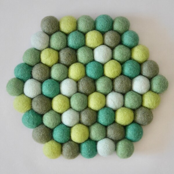 Dessous de Plat Hexagonal, Vert, boules de laines feutre