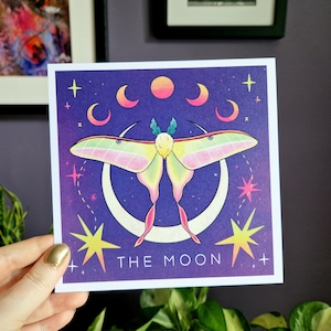 Stampa artistica dei tarocchi della luna, illustrazione della carta dei tarocchi della falena lunare cinese, decorazione alternativa per la casa, arte murale quadrata da 15 cm, regalo di compleanno per strega eccentrica e fantastica